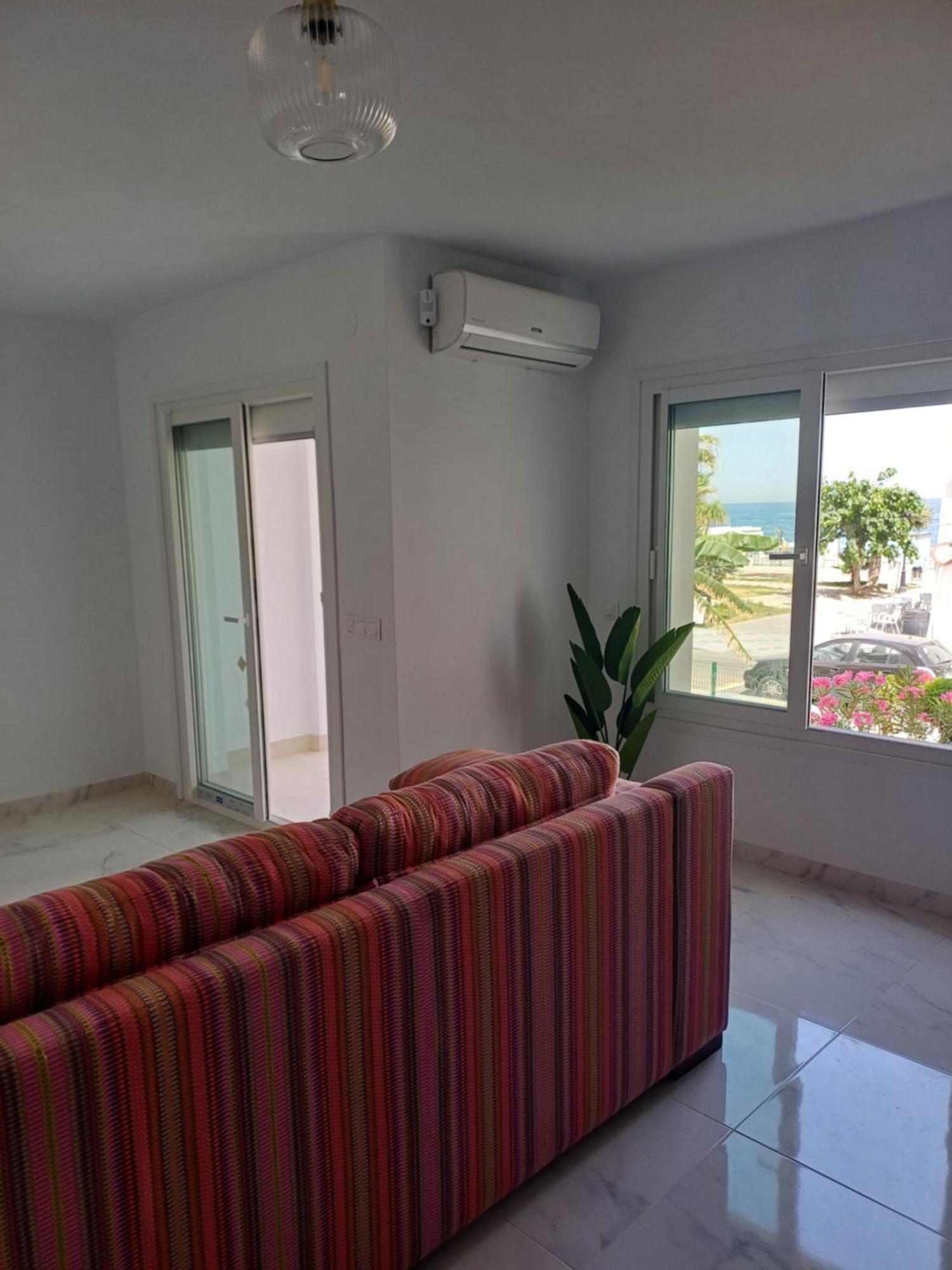 Beautiful Beachfront Newly Renovated 2 Bedroom Apartment With Swimming Pool And Garden San Luis de Sabinillas Exteriör bild