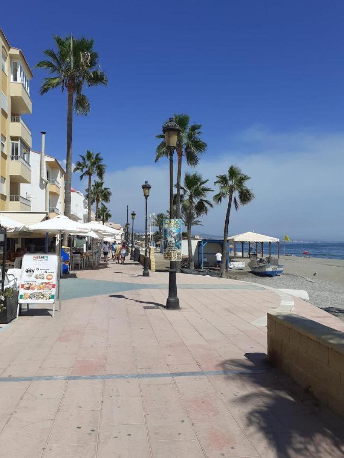 Beautiful Beachfront Newly Renovated 2 Bedroom Apartment With Swimming Pool And Garden San Luis de Sabinillas Exteriör bild