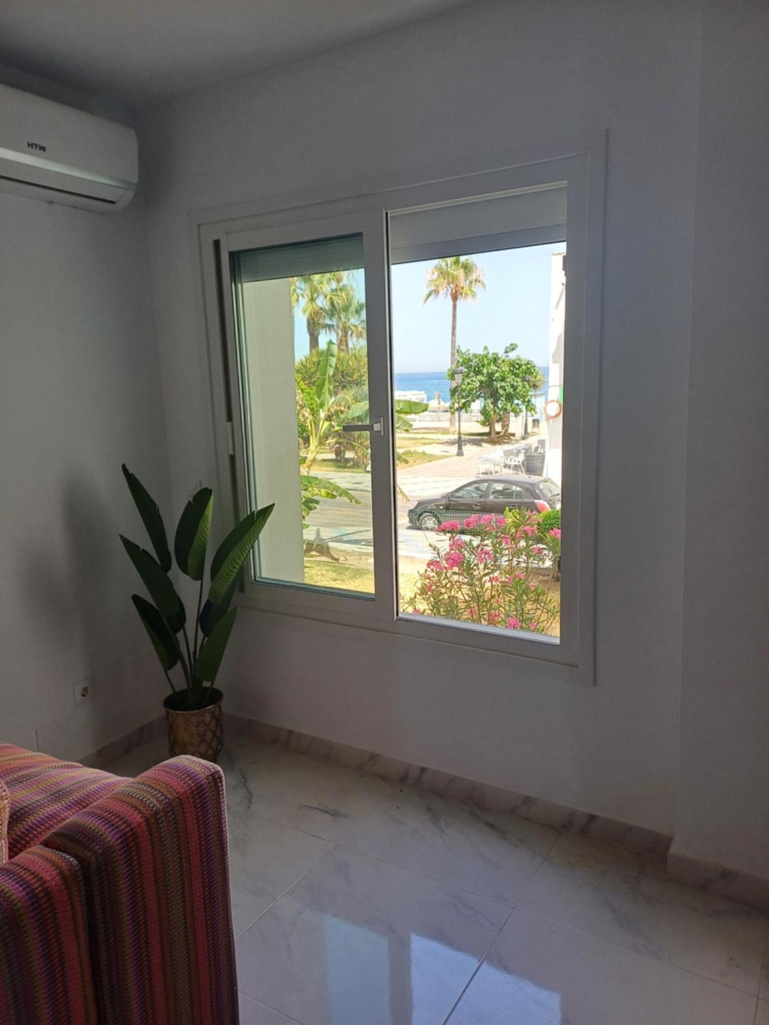 Beautiful Beachfront Newly Renovated 2 Bedroom Apartment With Swimming Pool And Garden San Luis de Sabinillas Exteriör bild